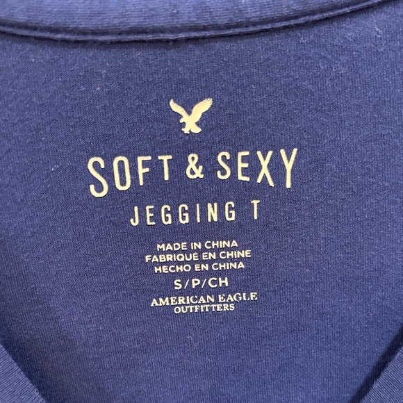 American Eagle Outfitters Deep Blue Long Sleeve Tee - Picture 3 of 4